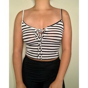Tie In The Front Black and White Crop Top Size M